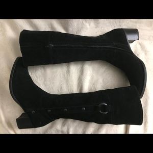 Kenneth Cole Suede Boots